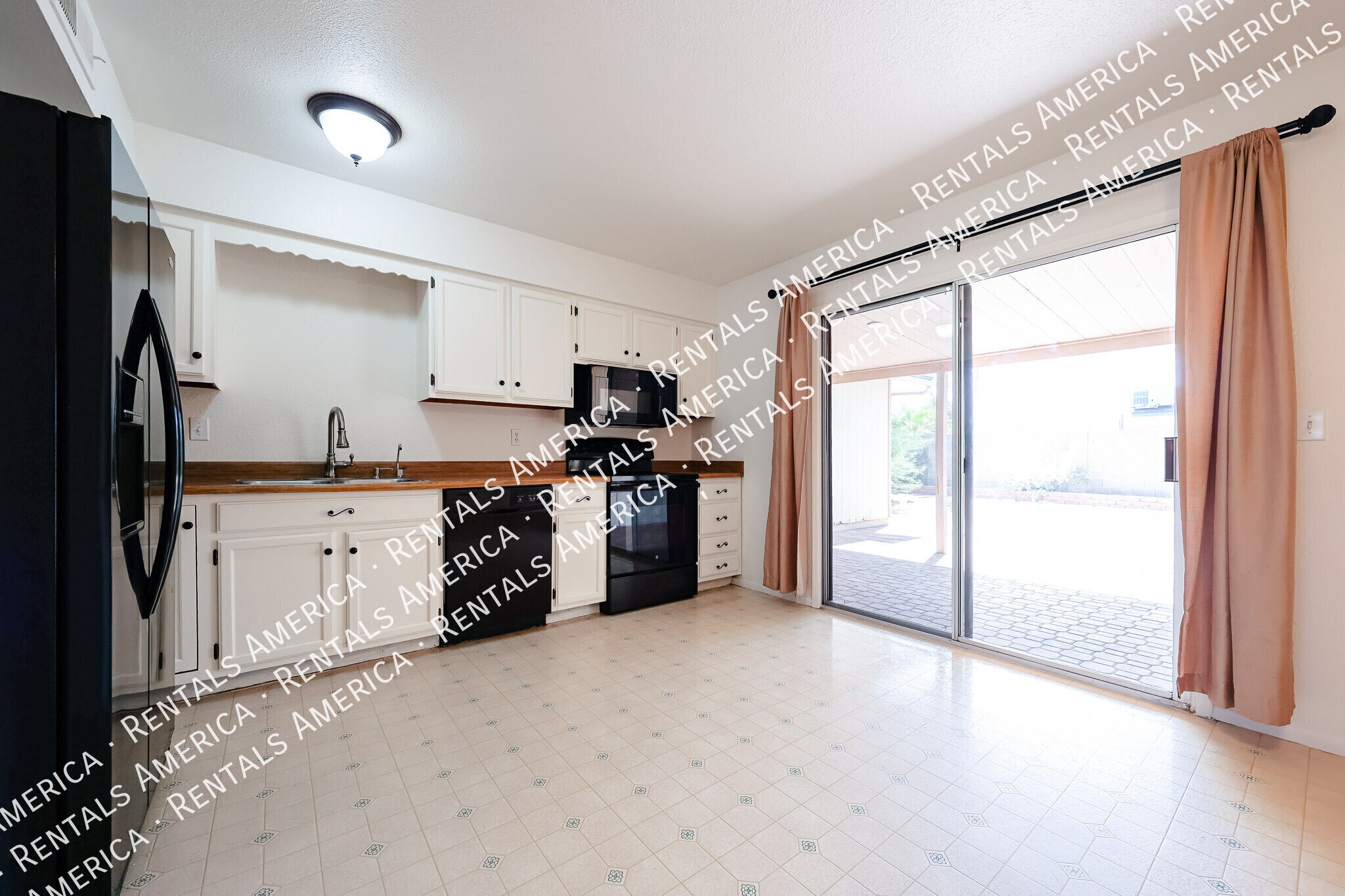 Building Photo - 719 W Palomino Dr