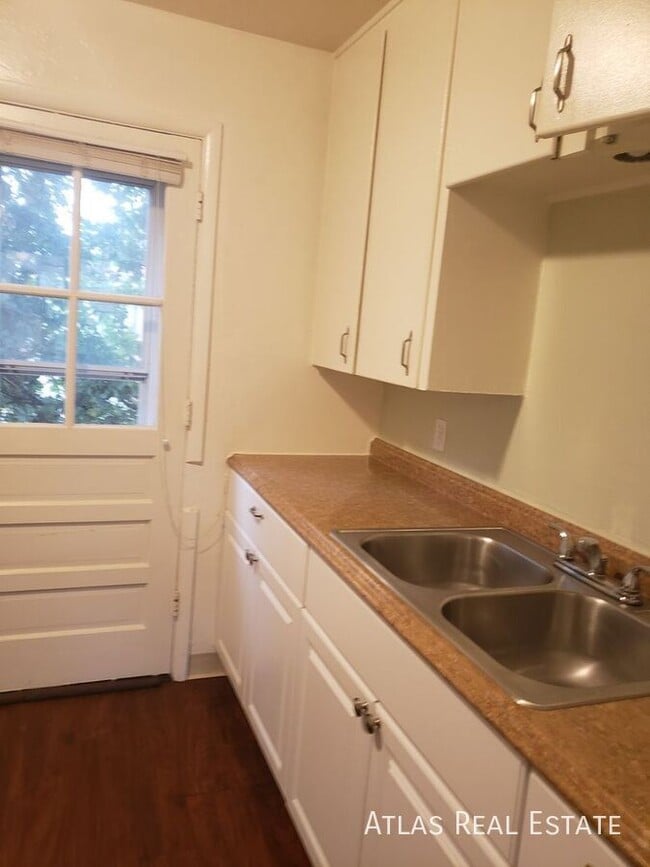 Building Photo - 3759 Wolff St