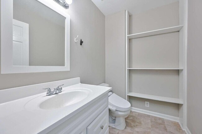 Building Photo - 4377 Vintage Ln