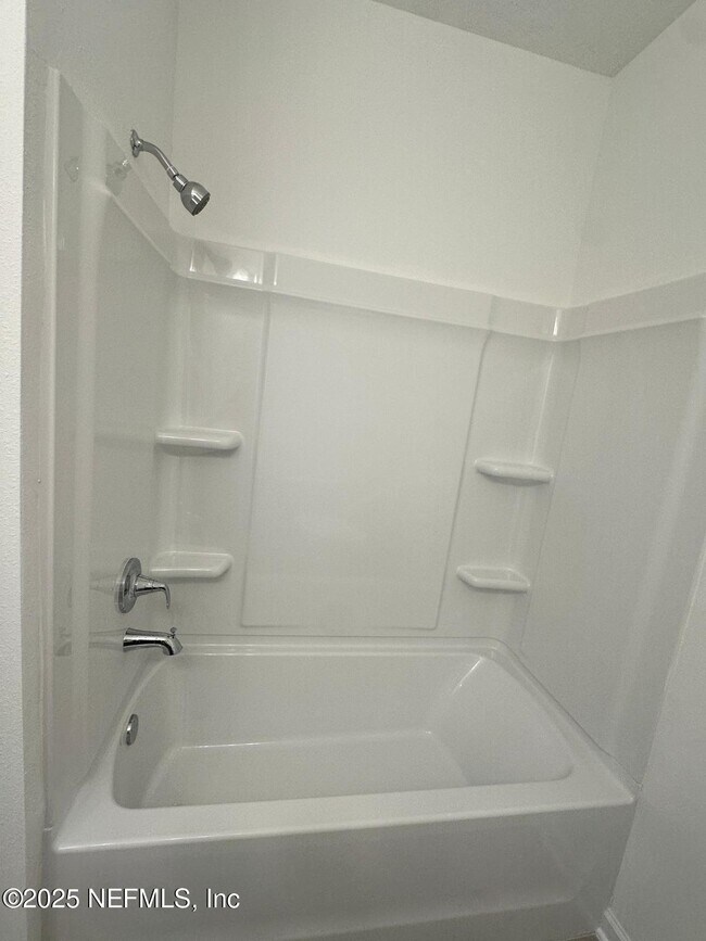 Building Photo - 483 Cherry Elm Dr