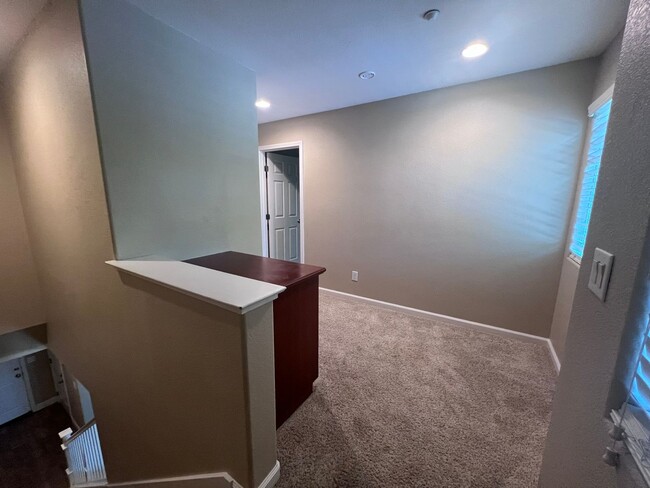 Building Photo - Coppergate Townhome