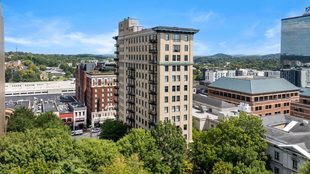 Building Photo - 531 S Gay St