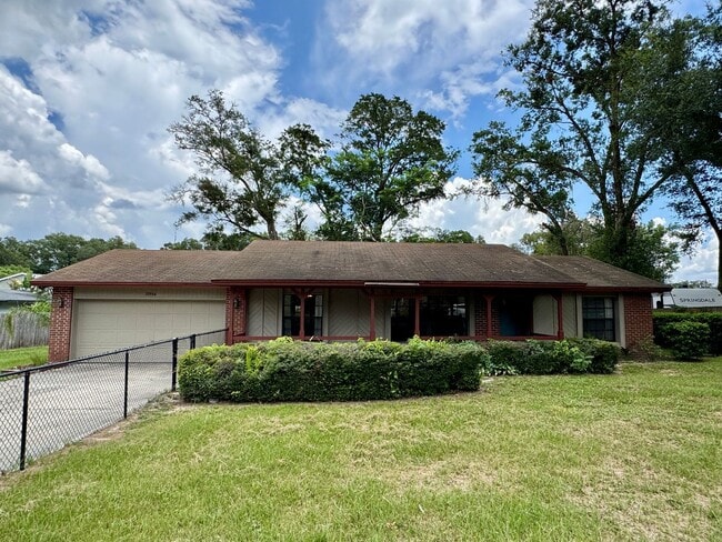Primary Photo - Fantastic 3/2 Sorrento Home with NO HOA!