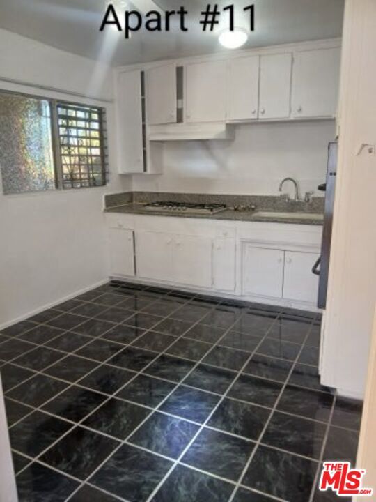 Building Photo - 4106 Rosewood Ave