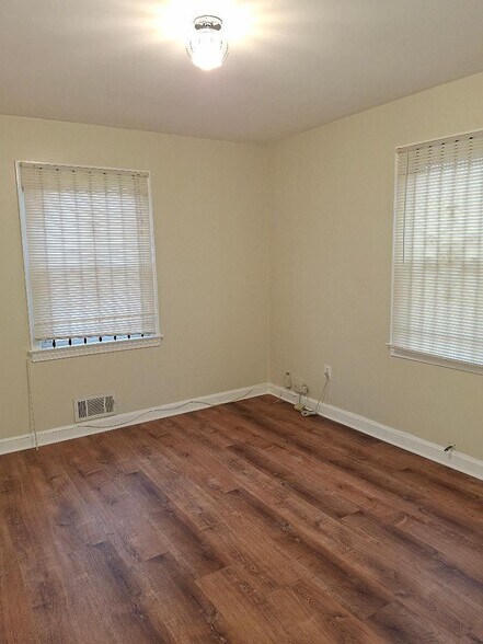 Building Photo - 4408 Ridgecrest Dr