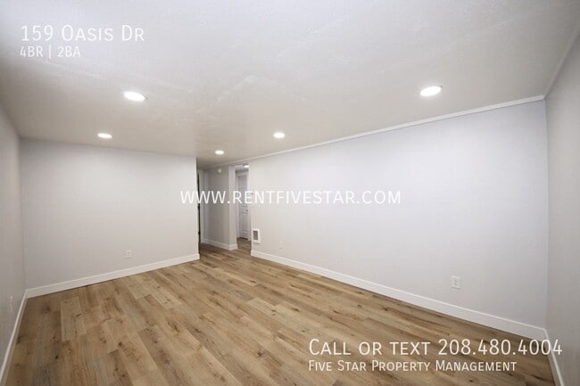 Building Photo - 159 Oasis Dr