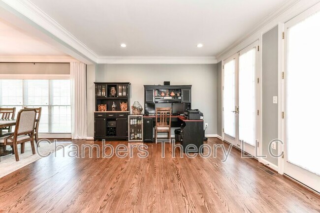 Building Photo - 25798 S Village Dr