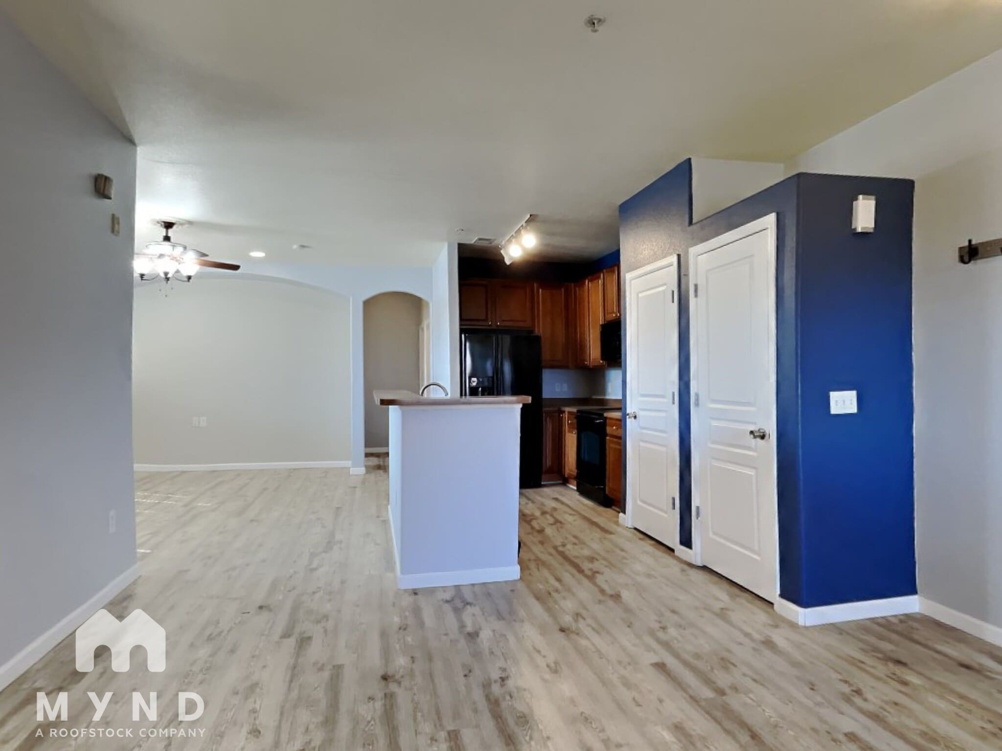 Building Photo - 803 E 98th Ave