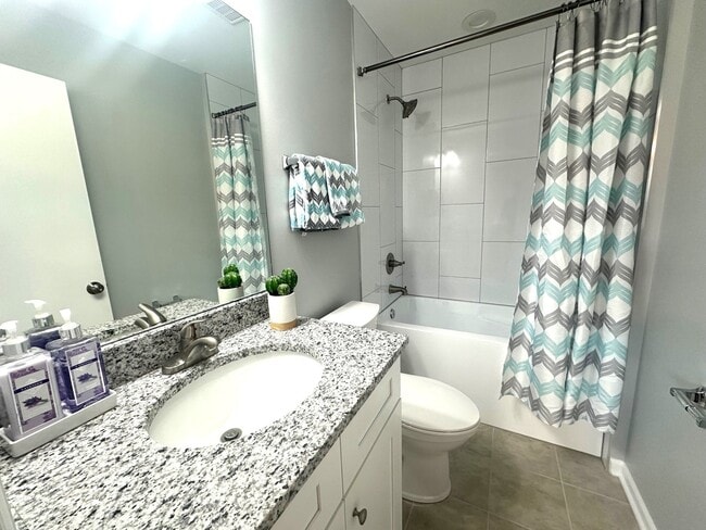 Building Photo - 423 S Westmore-Meyers Rd