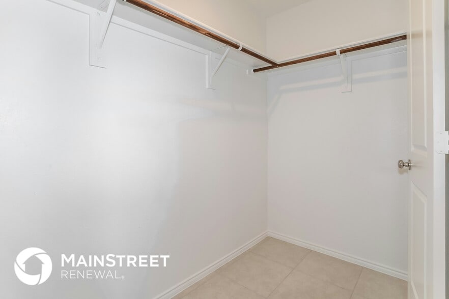 Building Photo - 5720 Rockrose Ln