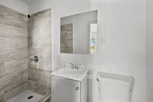 Building Photo - 2609 20th St SW