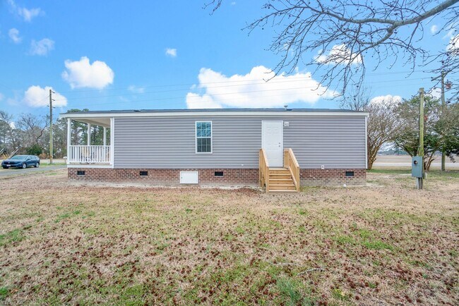 Building Photo - 2446 Peartree Rd