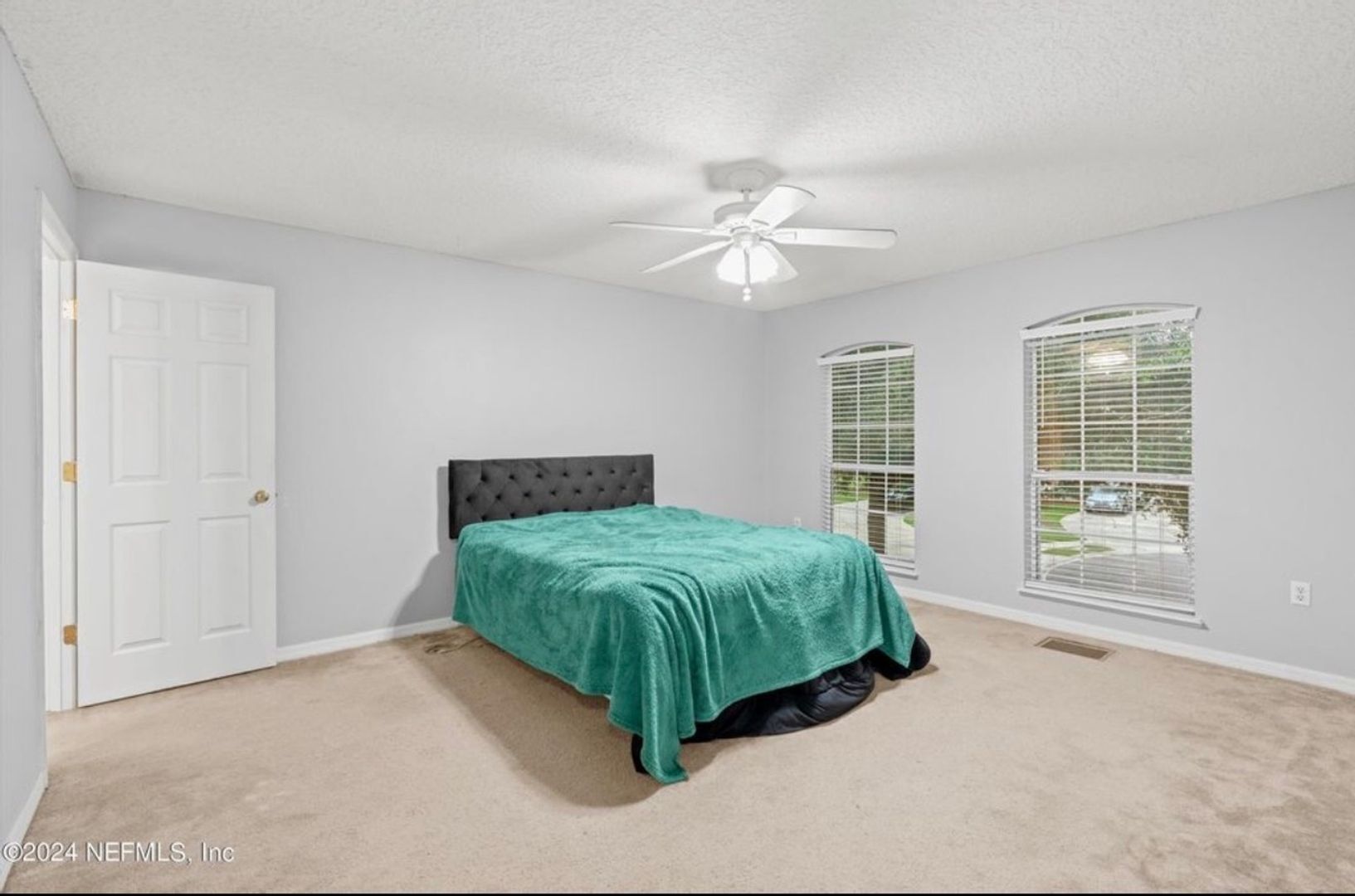 Building Photo - 11565 Hickory Oak Dr