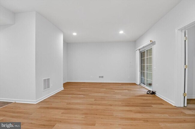 Building Photo - 8908 Purple Lilac Cir