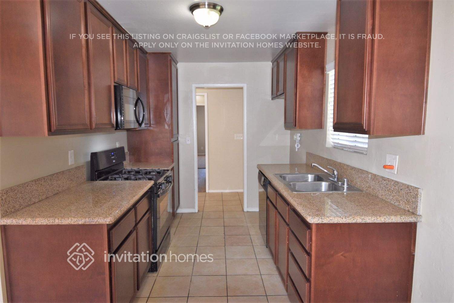 Building Photo - 2815 St Elmo Dr