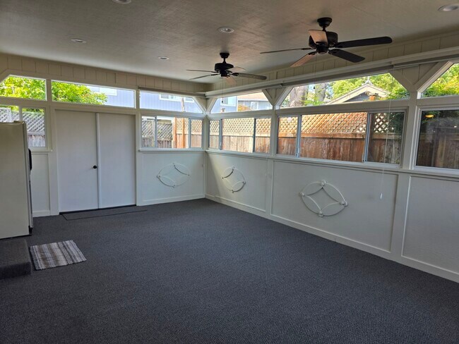 Building Photo - 4611 Harmony Pl