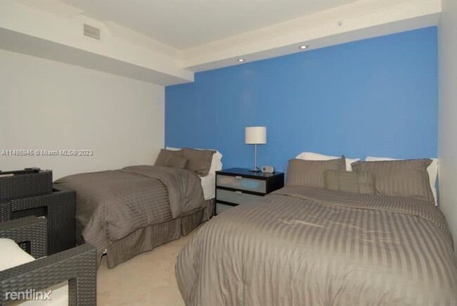 Building Photo - 3 br, 2.5 bath Condo - 6051 N Ocean Dr Apt...