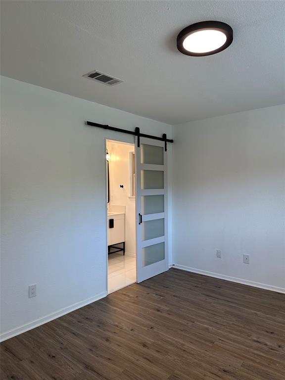 Building Photo - 7621 Scenic Brook Dr