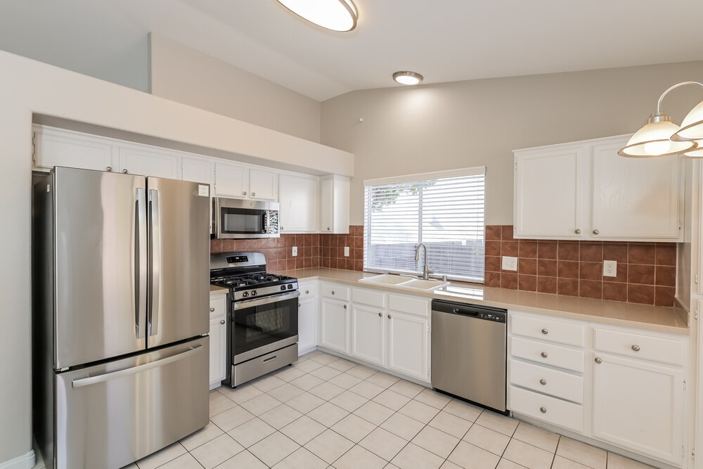 Building Photo - 725 Arrowhead Trail