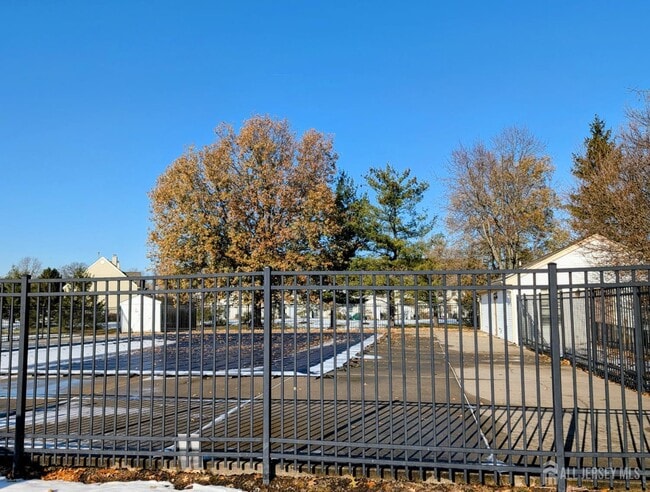 Building Photo - 62 Colleen Ct