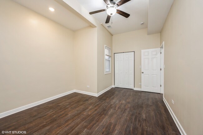 Building Photo - 5026 W Madison St