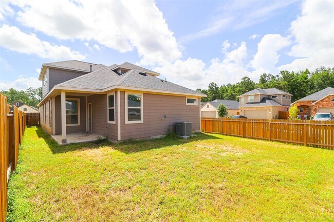 Building Photo - 27035 Badger Way