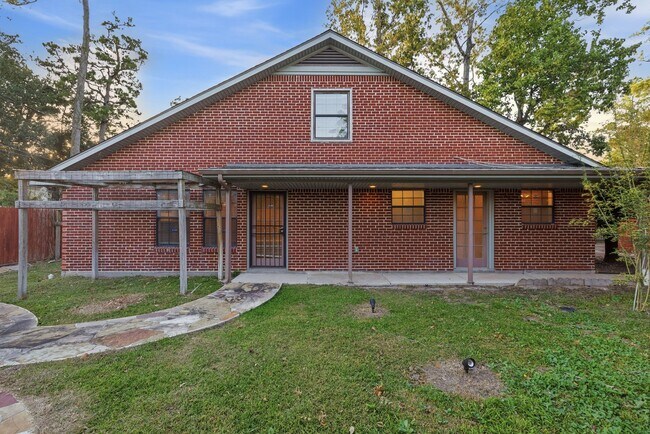 Building Photo - 3338 Prospect St