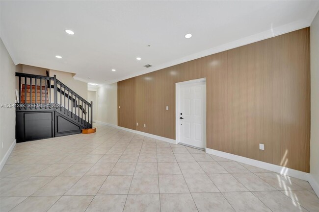 Building Photo - 17620 NW 73rd Ave
