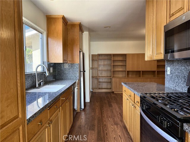Building Photo - 28845 Briarhurst Dr