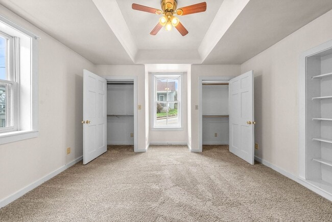 Building Photo - Cozy 2 Bedroom Downtown Home Available!