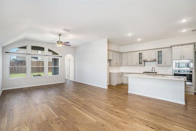 Building Photo - 2805 Chestnut Ln