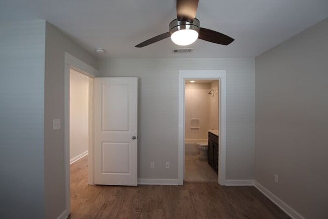 Building Photo - Coming Soon! 2 Bedroom 2.5 Bath Townhome a...
