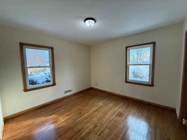 Building Photo - 1954-1956 Hazelwood St