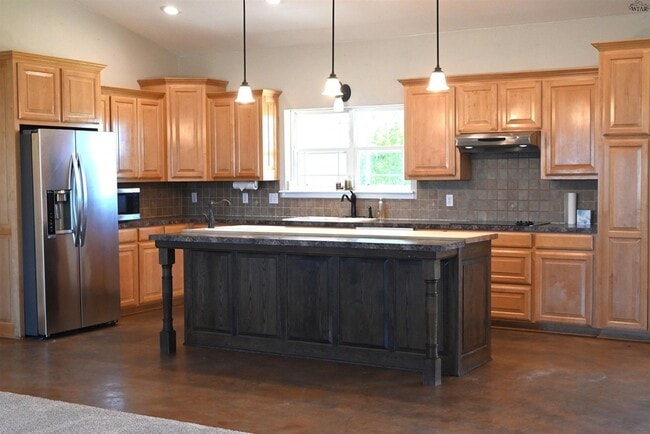 Building Photo - 2460 Wranglers Retreat