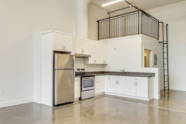 Building Photo - 5701 International Blvd