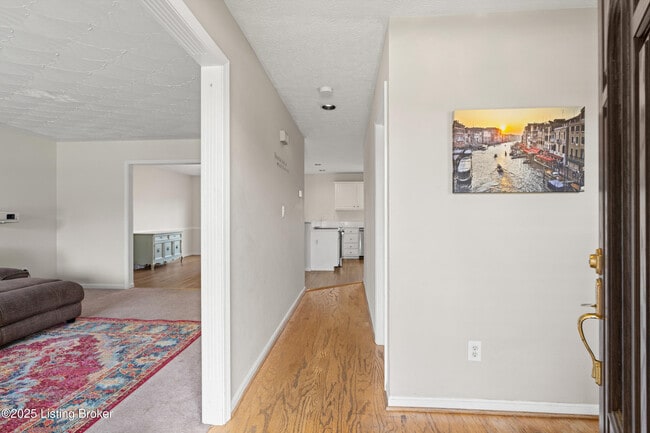 Building Photo - 8212 Grandel Pl