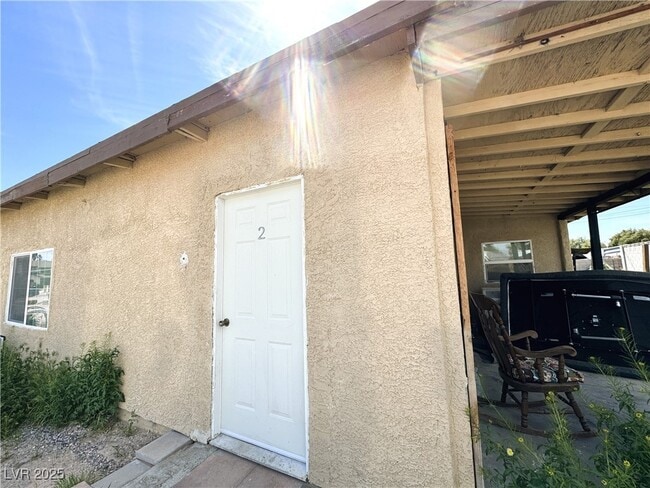 Building Photo - 1871 Shadow Mountain Pl