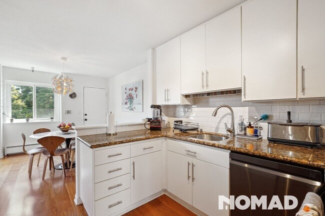 Building Photo - Inviting 4BR Urban Oasis in Central SF – V...