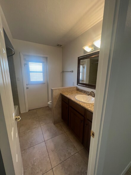 Building Photo - 8308 E Buena Terra Way