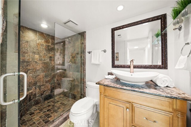 Building Photo - 731 Langer Dr