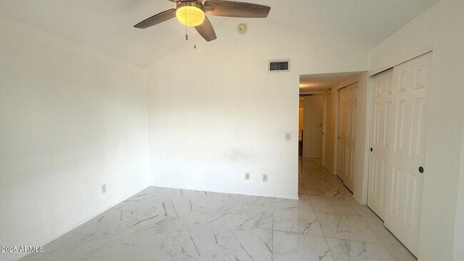 Building Photo - 1720 E Thunderbird Rd