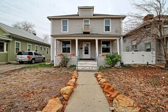 Building Photo - Nice 3 Bed 1 Bath Basement Apartment Close to Downtown GJ