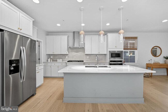 Building Photo - 22129 Clarksburg Rd