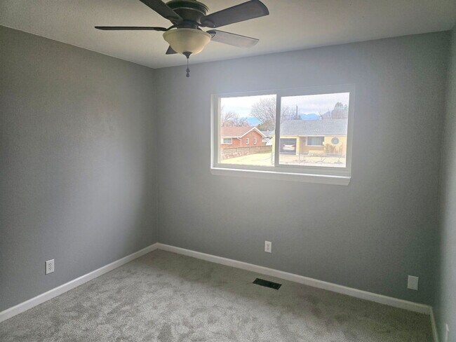 Building Photo - 109 Ely St