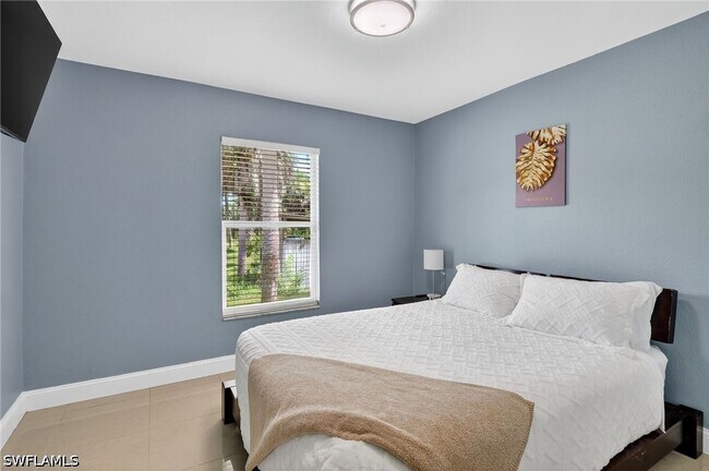 Building Photo - 850 29th St SW