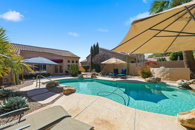 Building Photo - 7642 E Hartford Dr