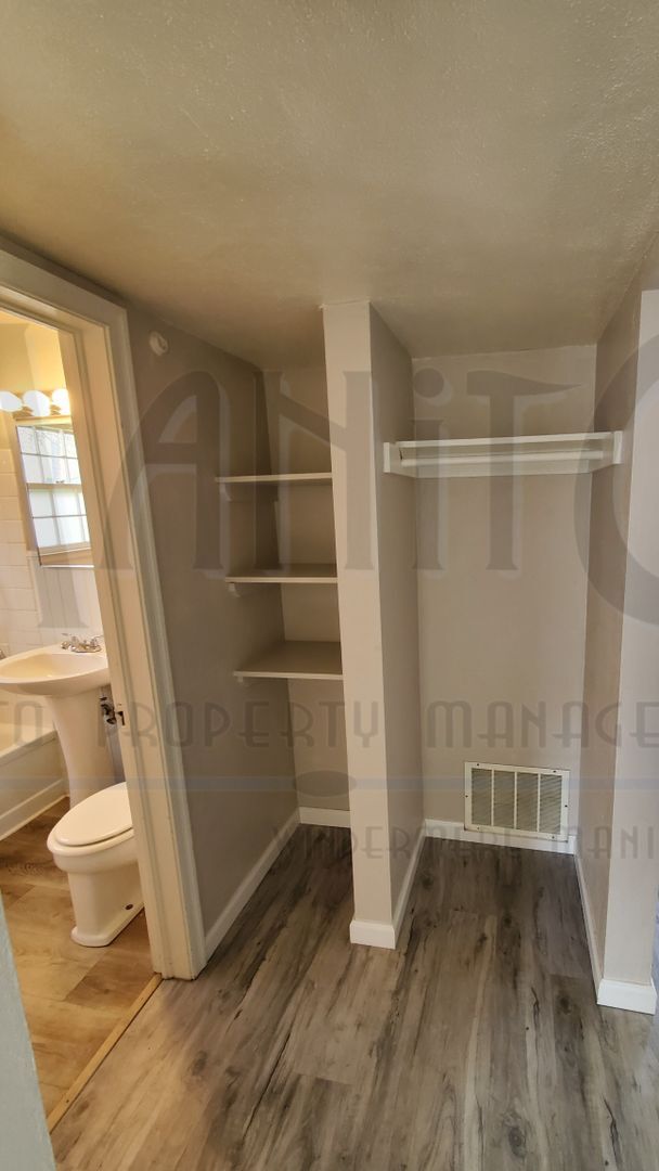 Building Photo - **COMING SOON** Charming Garden Springs Home