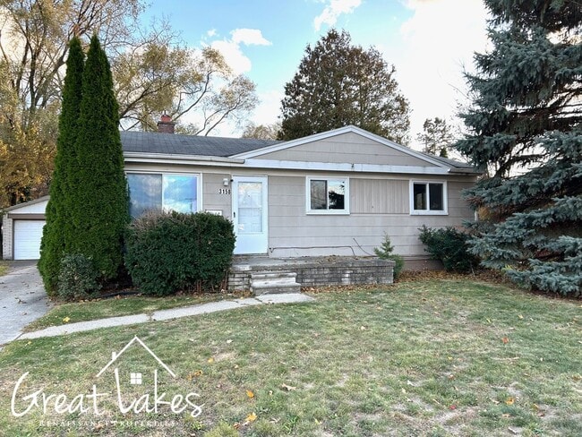 Primary Photo - Cozy 3 Bedroom 1 Bathroom now available fo...