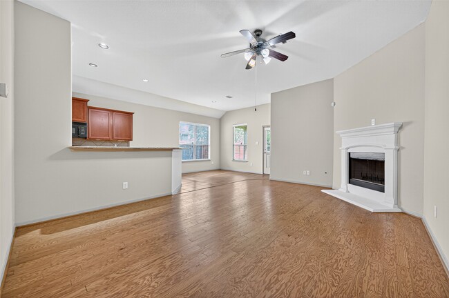 Building Photo - 510 Carson Ridge Dr