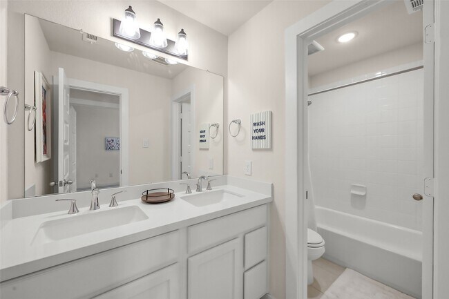 Building Photo - 6718 Waxbill Rd